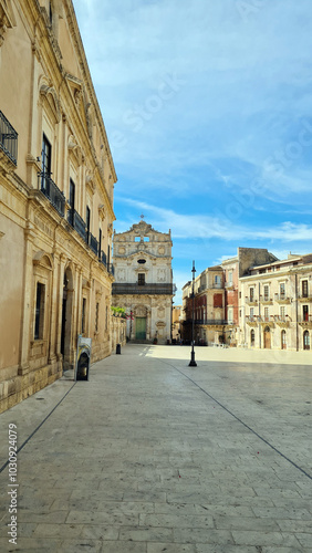 Exploring the city of Ortigia, Siracusa, Italy. Art and arquitectute 
