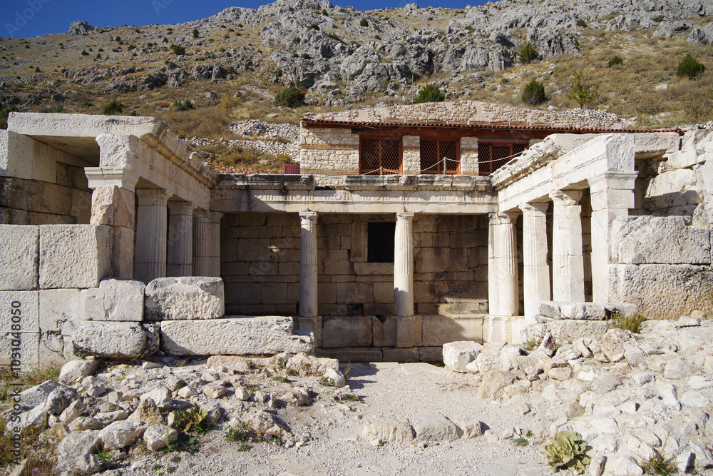 Obraz premium Burdur - Turkiye - October 27 - 2022 : Sagalassos Fountain House and Neon Library