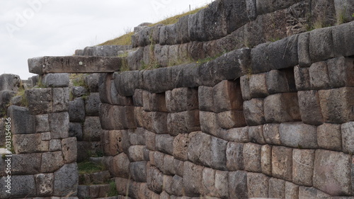 Piedras de ruinas de saqsaywaman en cusco photo