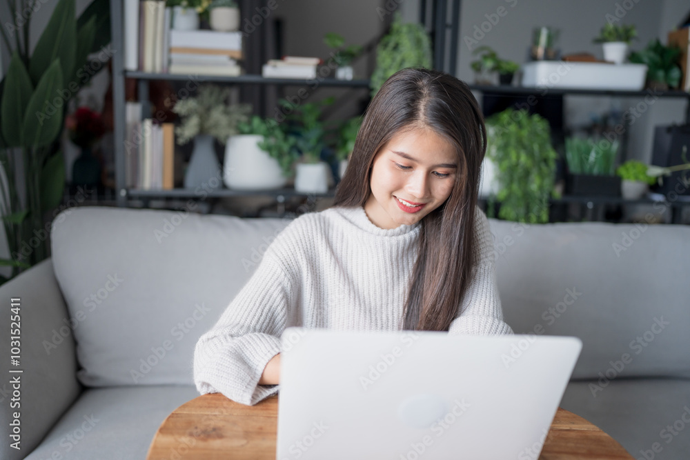 Naklejka premium Asian Businesswoman VDO Call Conference Work &nbsp;talk chat online video call on laptop webcam conference working with laptop online briefing E learning and social distancing concept