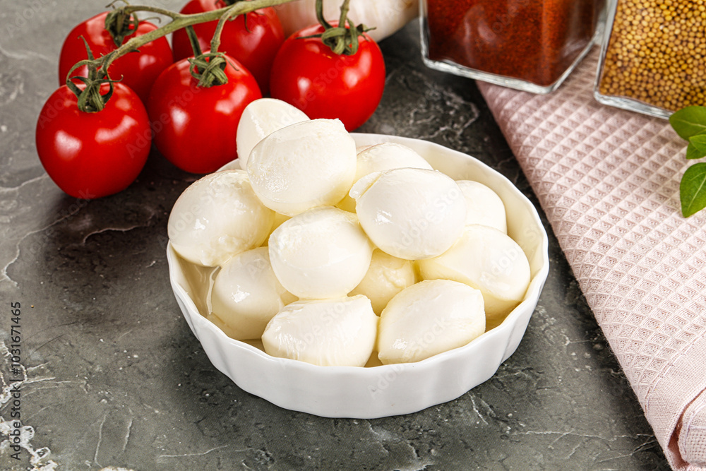 Mini mozarella cheese bolls heap Mini mozarella cheese bolls heap