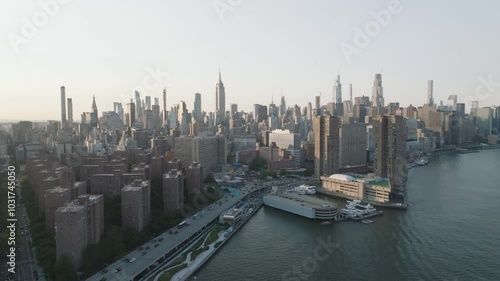 Wallpaper Mural Establishing shot of Midtown Manhattan on a summer day Torontodigital.ca
