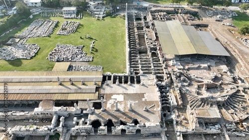 Tableau sur toile Izmir agora ancient city - high quality aerial view of izmir agora from drone -