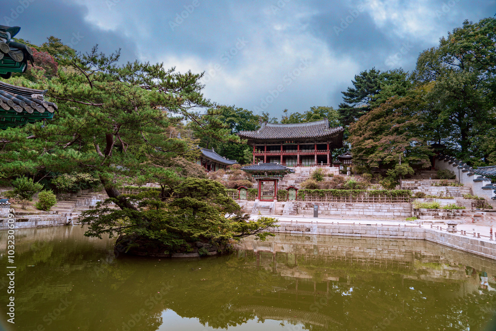 창덕궁 후원의 부용지와 주합루 - 종로구, 서울, 대한민국 창덕궁 후원의 부용지와 주합루 - 종로구, 서울, 대한민국