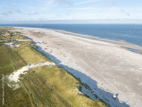 Breiter Sandstrand auf der Insel Amrum an der Nordsee photo