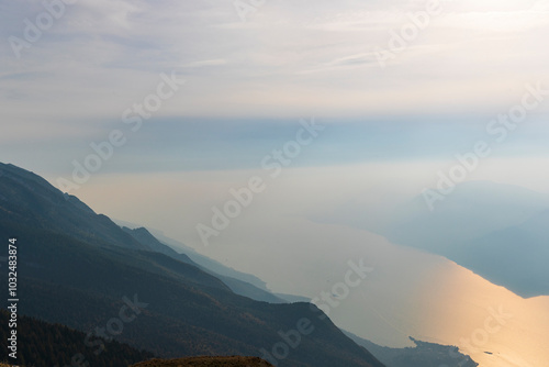 Obraz na płótnie Lake Garda w salonie