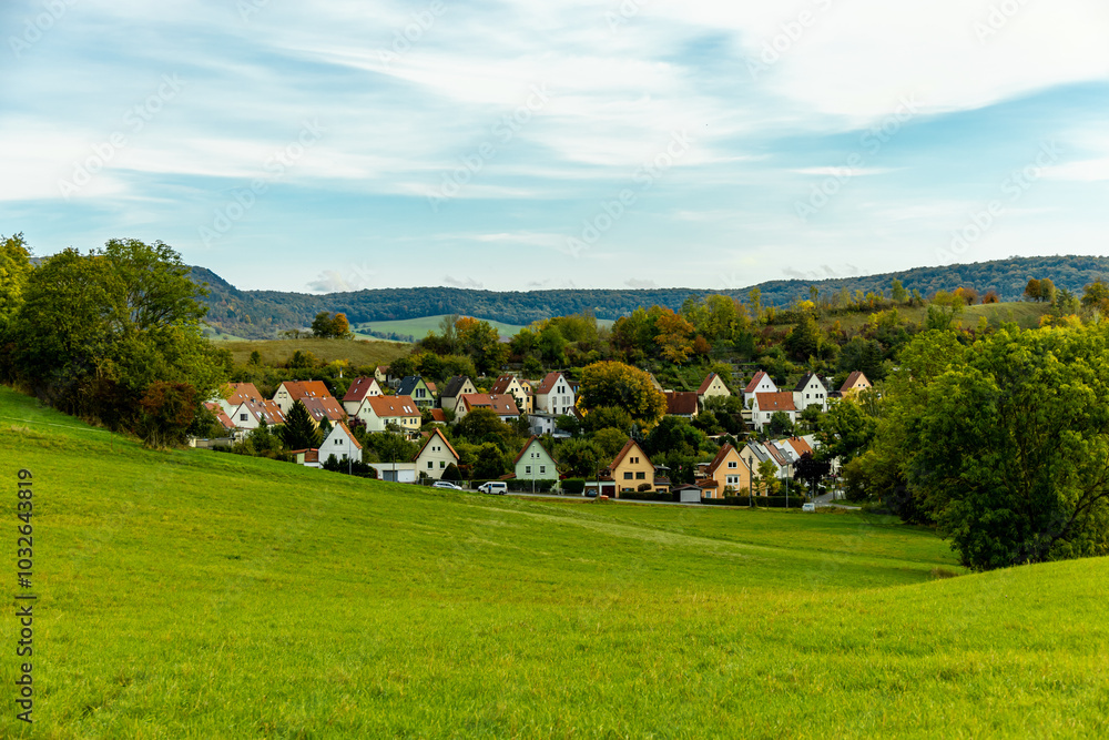 Eine farbenfrohe herbstliche Wanderung durch die wunderschöne Landschaft der Saale Horizontale bei Jena - Thüringen - Deutschland Eine farbenfrohe herbstliche Wanderung durch die wunderschöne Landschaft der Saale Horizontale bei Jena - Thüringen - Deutschland