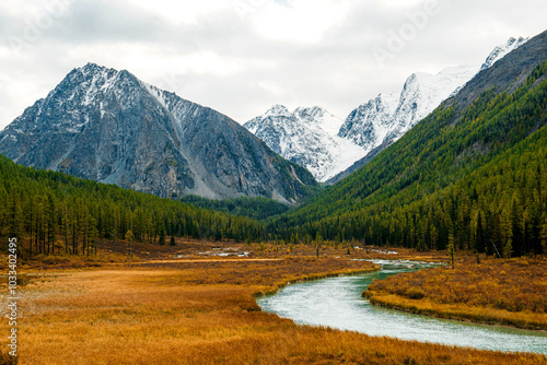 the beautiful valley of the Shavla river in Altai in autumn