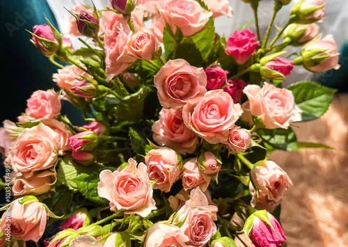 roses small pink flowers bouquet photo close up macro photo