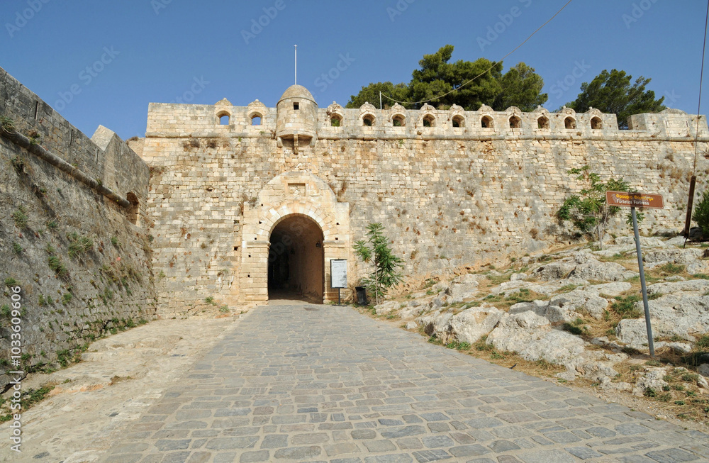 La porte orientale de la forteresse de Réthymnon en Crète La porte orientale de la forteresse de Réthymnon en Crète