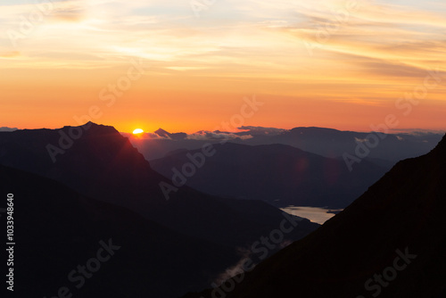 Coucher de soleil sur les alpes