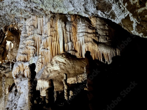 Quadro su tela Stalagmites in the Postojna cave from Slovenia