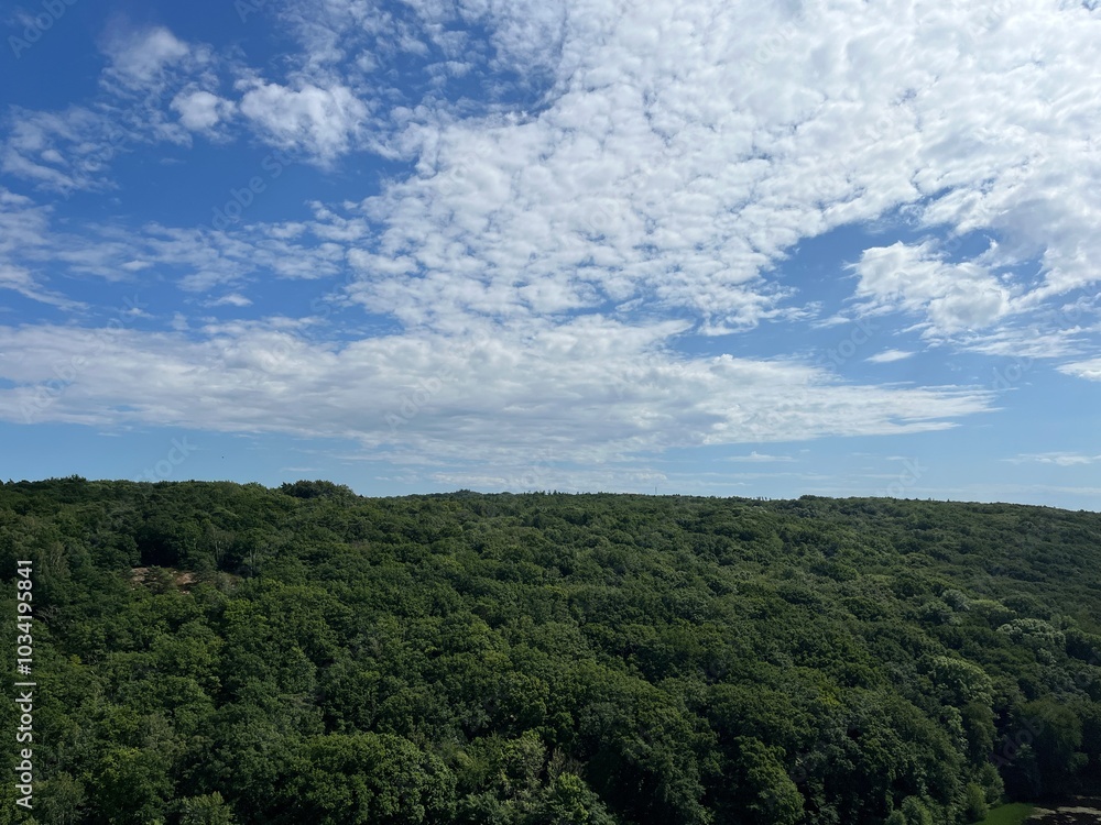 Obraz premium clouds over the hills