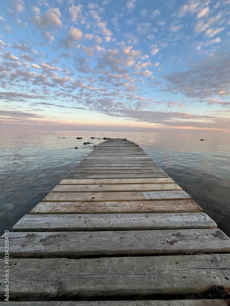 Obraz premium wooden pier at sunset
