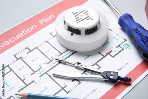 Modern smoke detector with ...