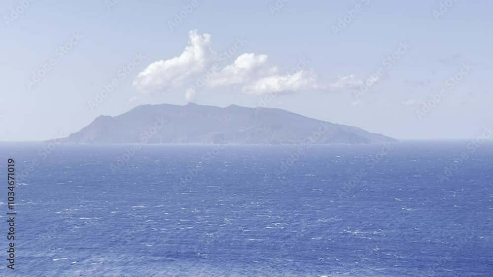 屋久島から見る口永良部島 鹿児島 日本 屋久島から見る口永良部島 鹿児島 日本