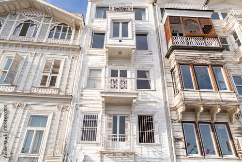 Historical streets of Arnav...