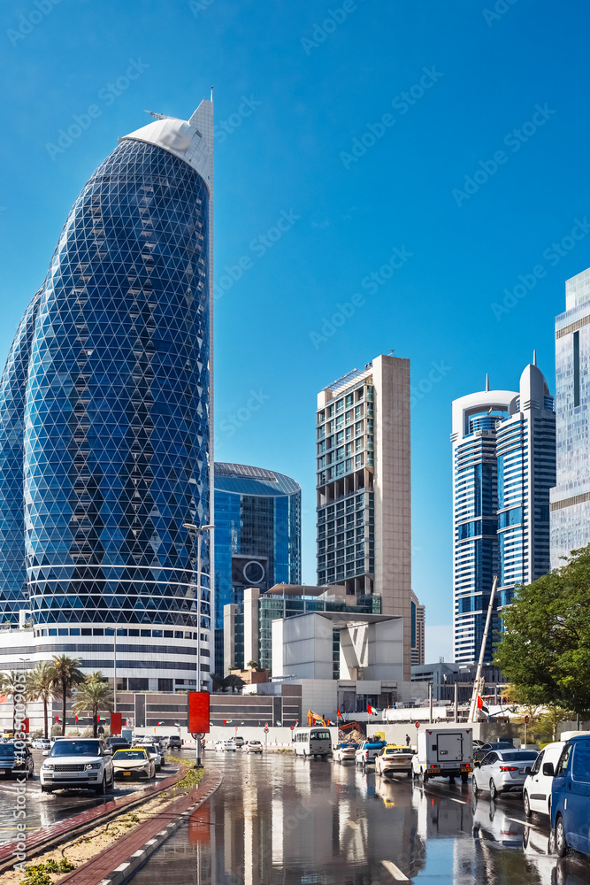 Obraz premium Dubai. Heavy Rain and Flooded Street in UAE. vertical