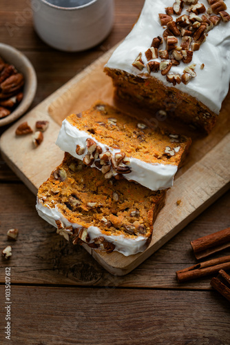 carrot cake aux noix de pécan et cannelle fait maison