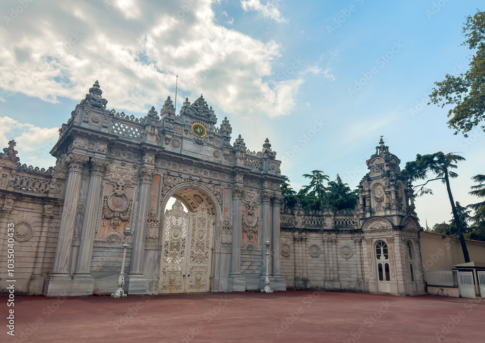 Fototapeta premium Dolmabahce Palace entrance istanbul Turkey
