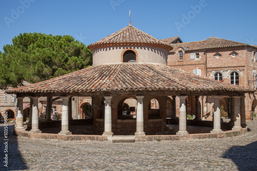 La halle aux grains du village d'Auvillar (Tarn et Garonne)