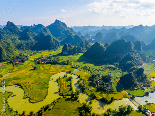 Canvas Print Aerial landscape in Phong Nam valley, Cao bang province, Vietnam with river, nat