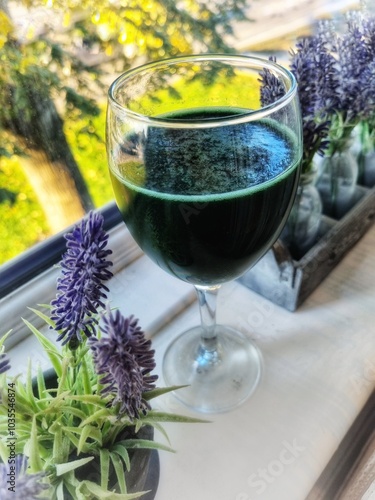 glass of spirulina drink
