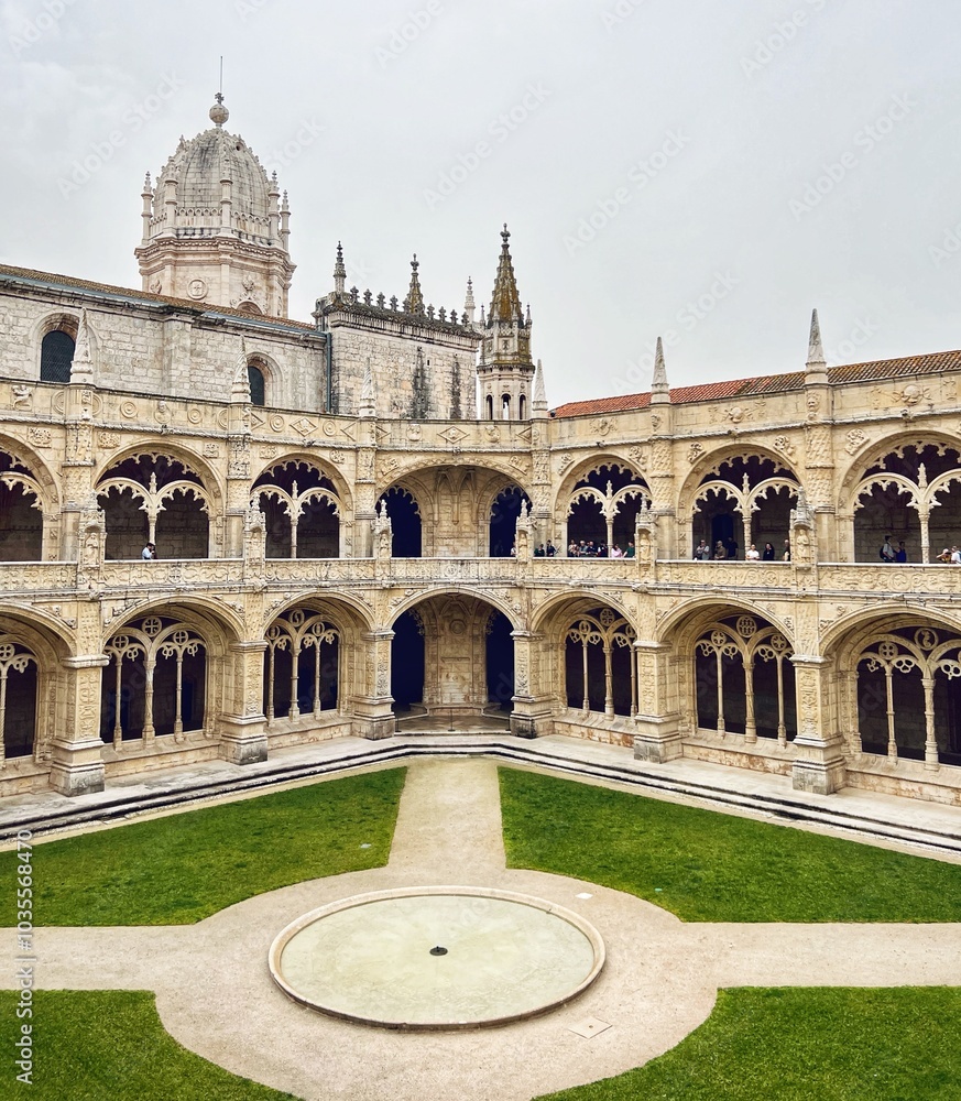 Obraz premium courtyard of the palace