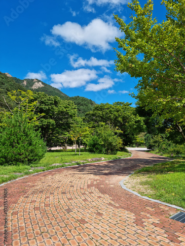 This is the scenery of Seoraksan National Park. photo