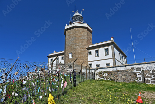 Capo e Faro di Finisterre e fine del Cammino di Santiago di Compostela, provincia di coruña, galizia, spagna,  photo