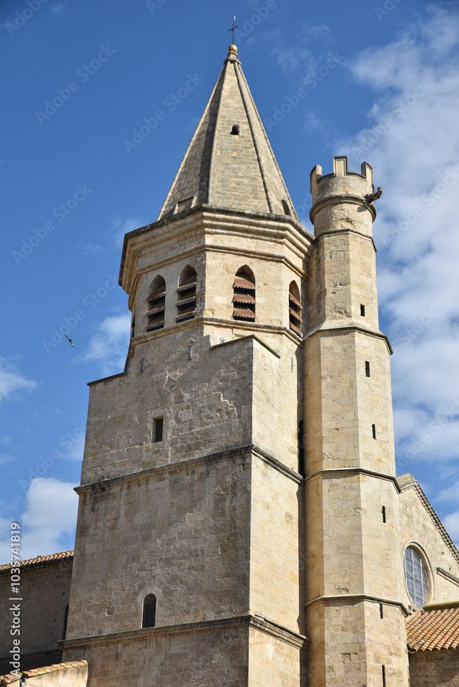 Clocher de l'église de La Madeleine à Béziers. France Clocher de l'église de La Madeleine à Béziers. France