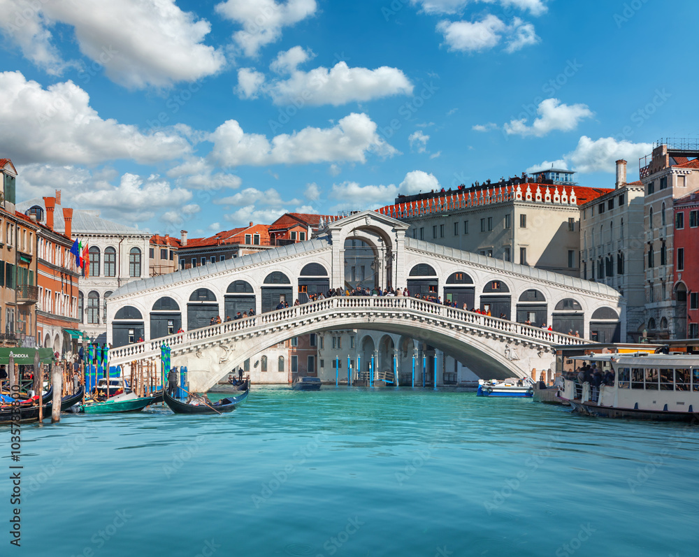 Rialto bridge Rialto bridge