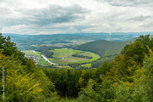 Wallpaper Mural Unterwegs an der Landesgrenze zwischen Hessen und Thüringen im wunderschönen Eichsfeld zur Burg Hanstein bei Bornhagen - Thüringen - Deutschland Torontodigital.ca