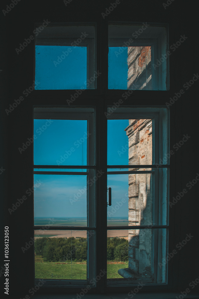Fototapeta premium window in the old palace 