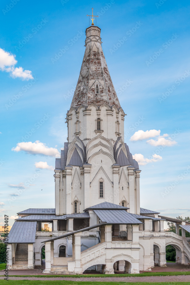 Obraz premium Church of the Ascension in Kolomenskoye, Moscow, Russia