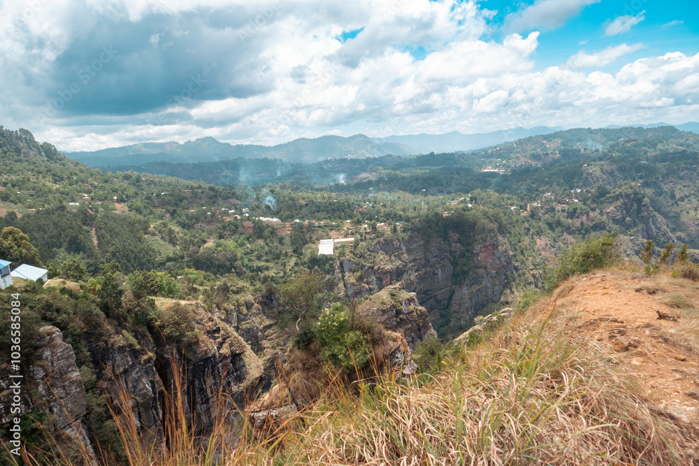 Fototapeta premium Scenic view of a mountain landscapes at Kambe Peak on the Usambara Mountains in Lushoto, Tanga Region, Tanzania