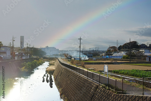 河川にかかる虹 / Rainbow over a river