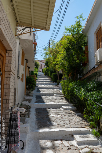 Obraz na płótnie Traditional alley in Koroni town, Peloponnese, Greece w salonie