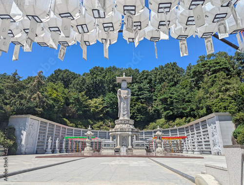 Photography Buddha statue at Bongeunsa Temple in Seoul