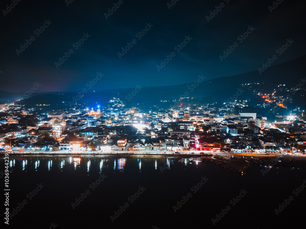 Fototapeta premium city skyline at night