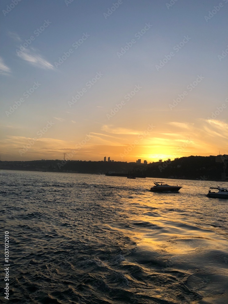 Naklejka premium Sunset in Istanbul