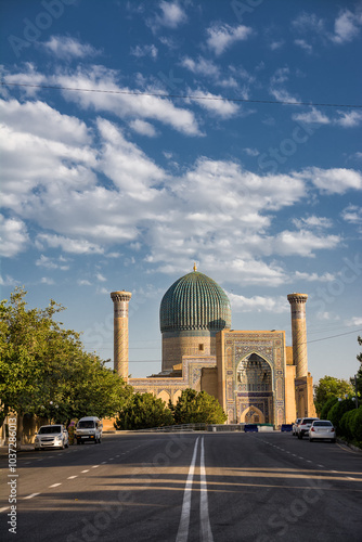 Fotografie Gur Amir mausoleum seen from the street