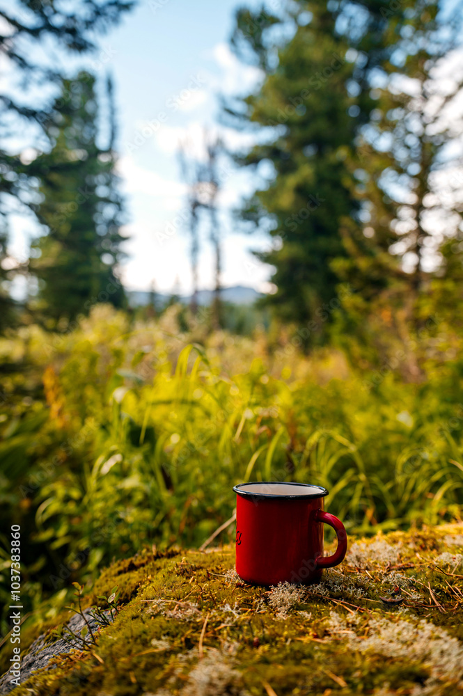 Obraz premium red mug with coffee or tea