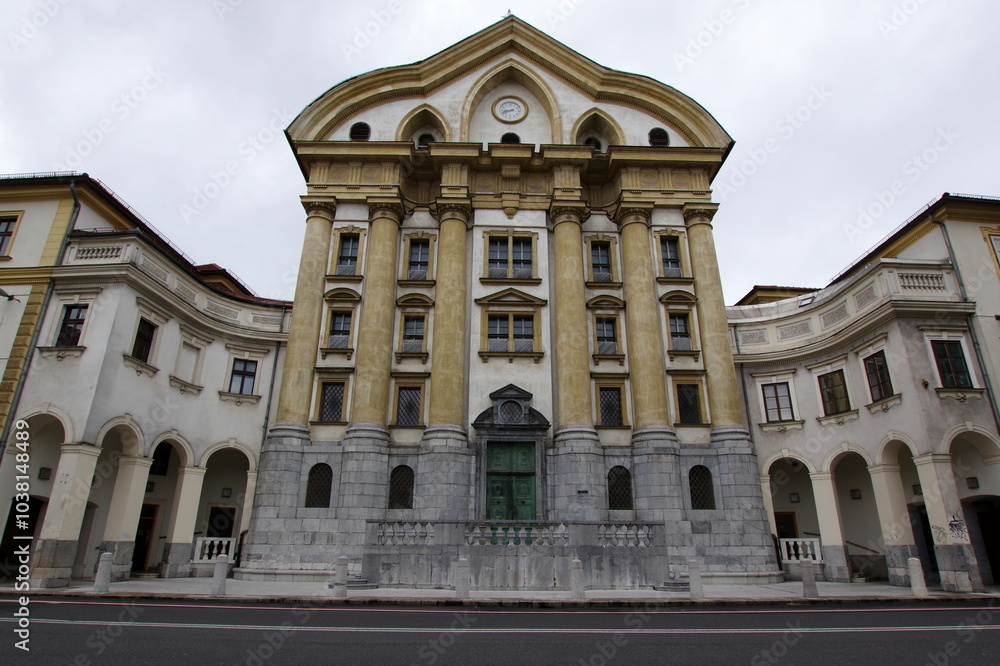 Ljubljana is the capital and largest city of Slovenia located along a trade route between the northern Adriatic Sea and the Danube region Ljubljana is the capital and largest city of Slovenia located along a trade route between the northern Adriatic Sea and the Danube region