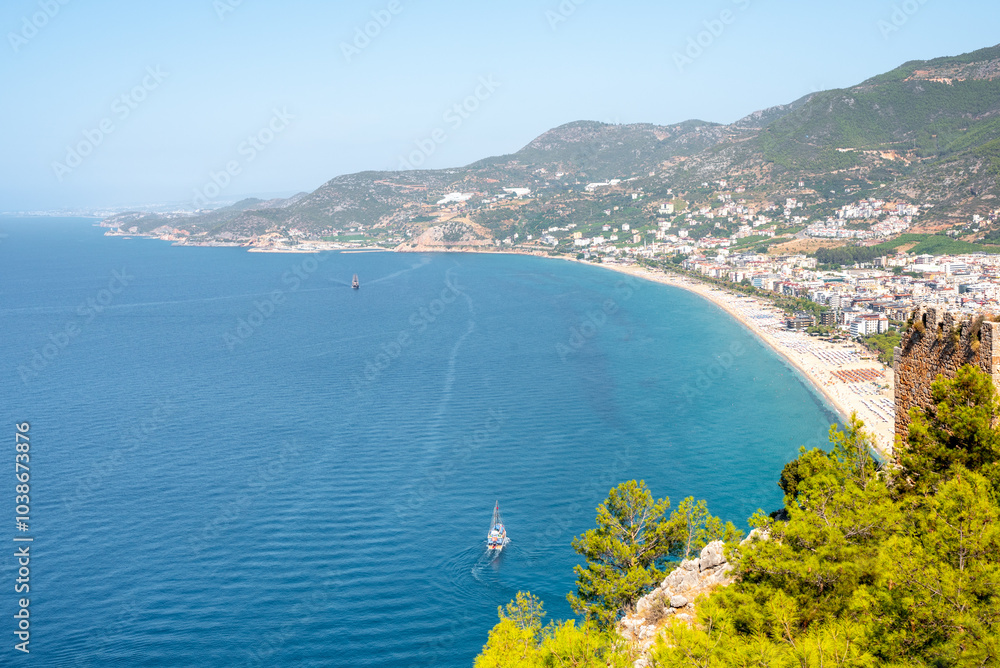 Εκτύπωση καμβά Beautiful panorama of Alanya overlooking the beach from the old castle on a summ