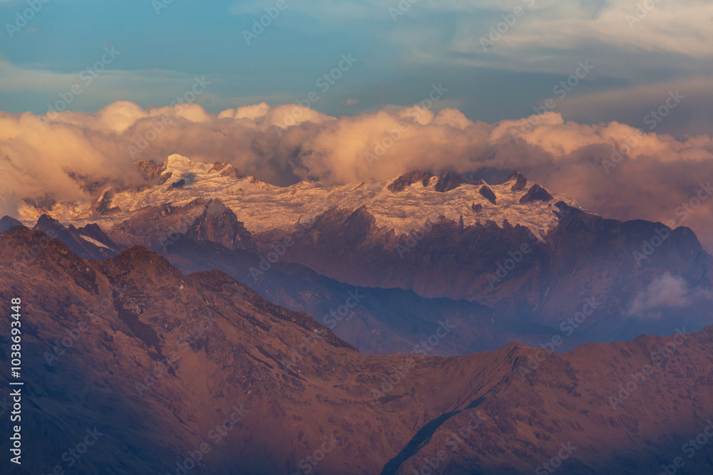 Naklejka premium Mountains on sunrise