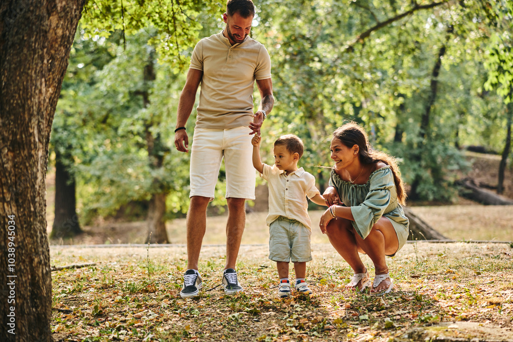 Fototapeta premium Happy Family In The Park
