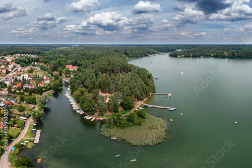 Fototapeta Naklejka Na Ścianę i Meble -  Ruciane-Nida miasto na Mazurach.