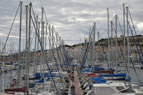 Voiliers du port de Sète. France photo