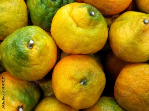 Ugly tangerine, not good-looking, but very sweet